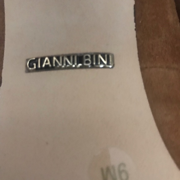 Gianni Bini NEW Mary Jane heels from Dillard’s - Picture 4 of 5